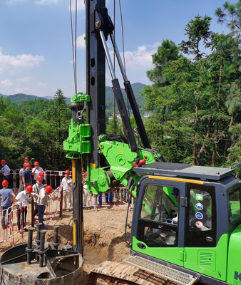 KR90C Mô-men xoắn 90KN.M Máy đóng cọc thủy lực Độ sâu 1200 Mm 32M Tốc độ quay 8 - 30 vòng / phút