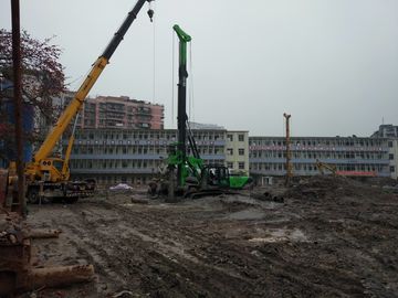 Máy khoan cọc nhồi với áp suất điều khiển 3.9MPa, sức nâng 94.3 tấn và mô-men xoắn cực đại 150 KN.m để khoan móng