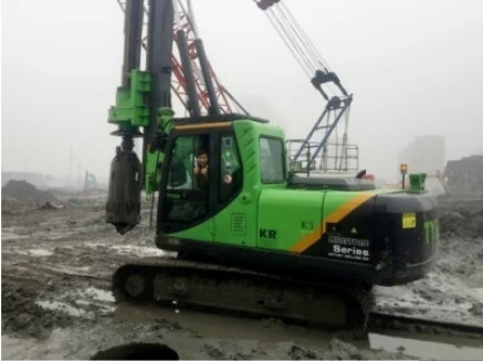Độ sâu khoan 83m Máy quay đống đường kính 2500Mm Mô-men xoắn 360 KN.M KR360c Máy quay đống